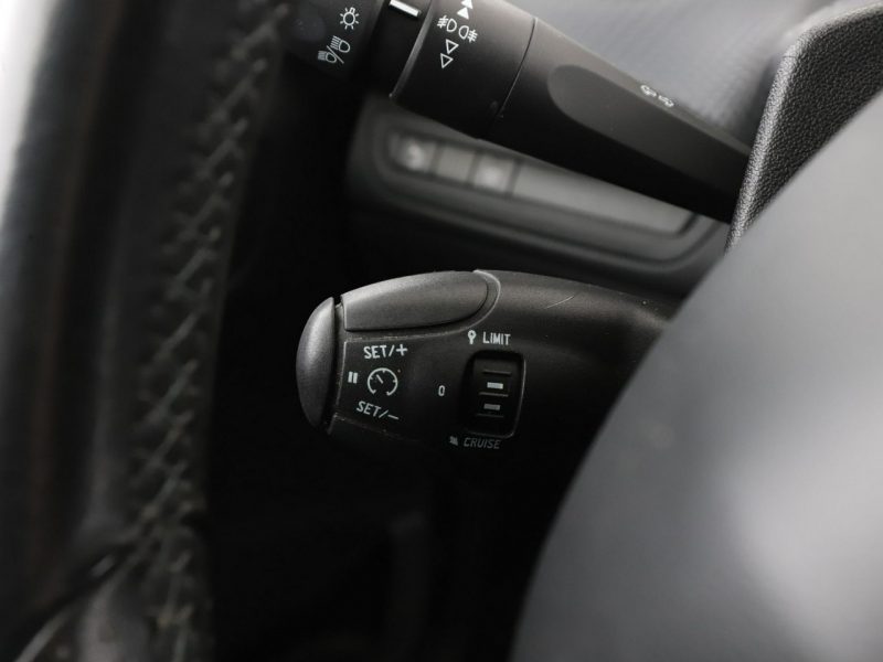 Peugeot 2008 1.2 Benzyna Crossway Klimatyzacja Tempomat Nawigacja Kamera LED I (2013-2019)