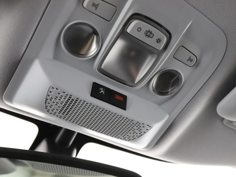 Peugeot 2008 1.2 Benzyna Crossway Klimatyzacja Tempomat Nawigacja Kamera LED I (2013-2019)