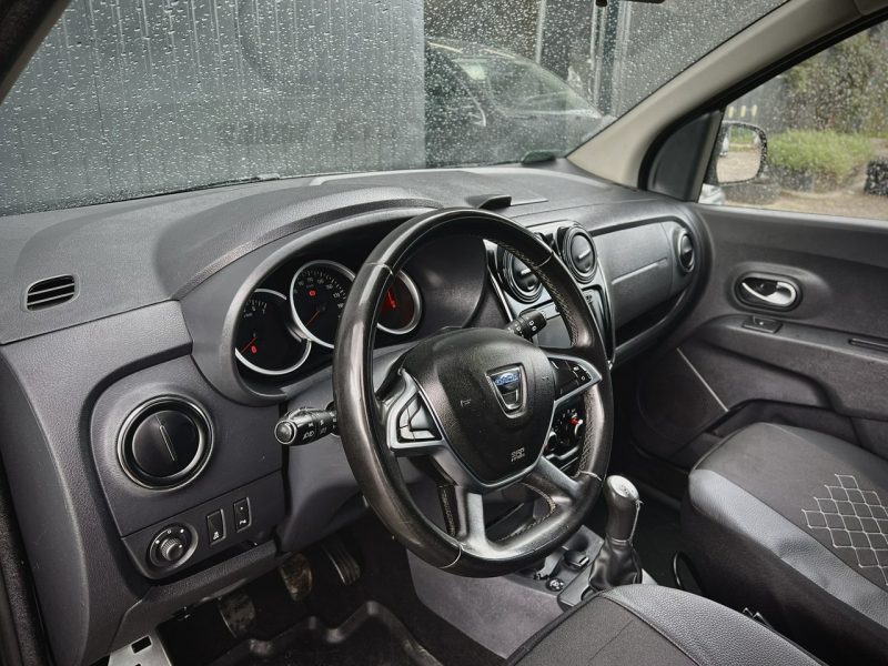 Dacia Lodgy 7 osób LPG stan dobry