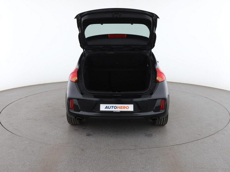Kia Cee'd xenon skóra/alcantara klima auto kamera i czujniki parkowania II (2012-)