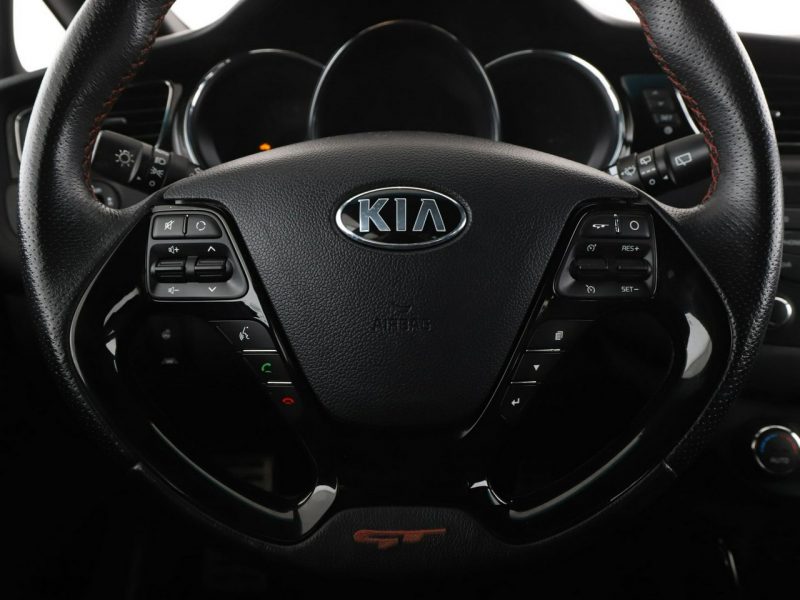 Kia Cee'd xenon skóra/alcantara klima auto kamera i czujniki parkowania II (2012-)
