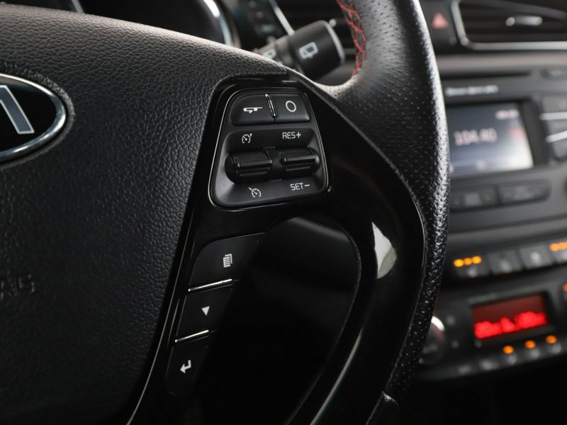 Kia Cee'd xenon skóra/alcantara klima auto kamera i czujniki parkowania II (2012-)
