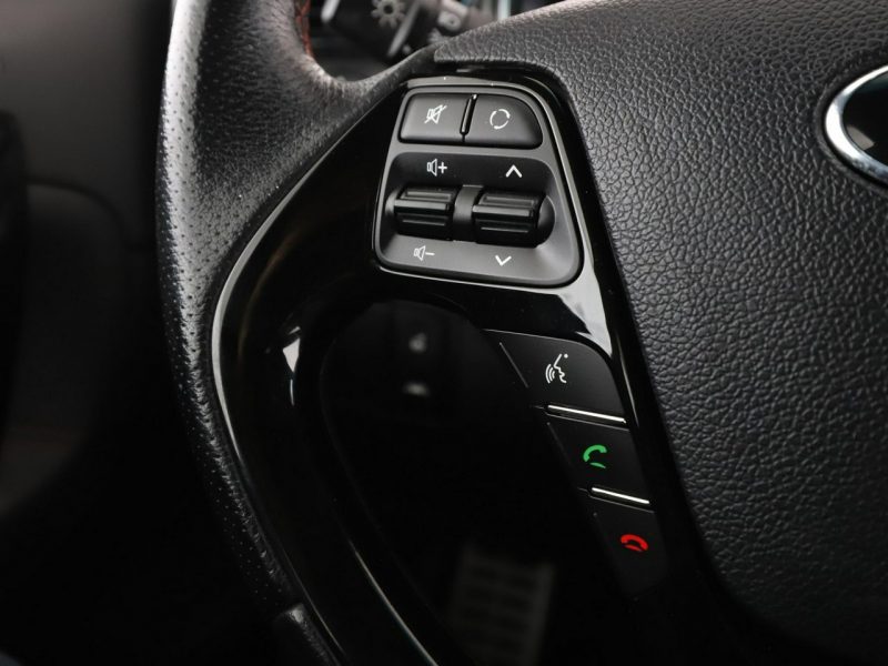 Kia Cee'd xenon skóra/alcantara klima auto kamera i czujniki parkowania II (2012-)