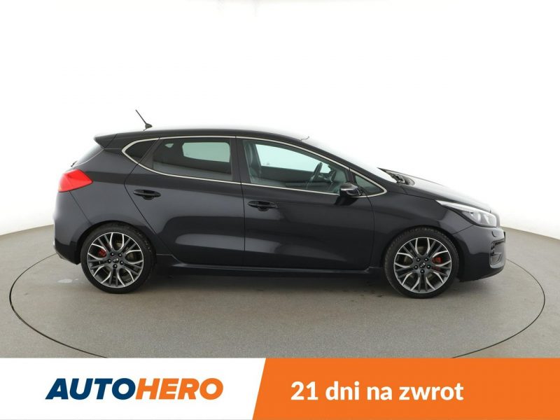 Kia Cee'd xenon skóra/alcantara klima auto kamera i czujniki parkowania II (2012-)