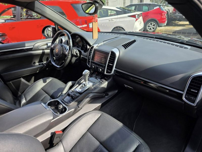 Porsche Cayenne 3.0 Diesel 245 KM, Klimatyzacja, Alufelgi, 4x4, Xenon, LED, Hak, II (2010-)