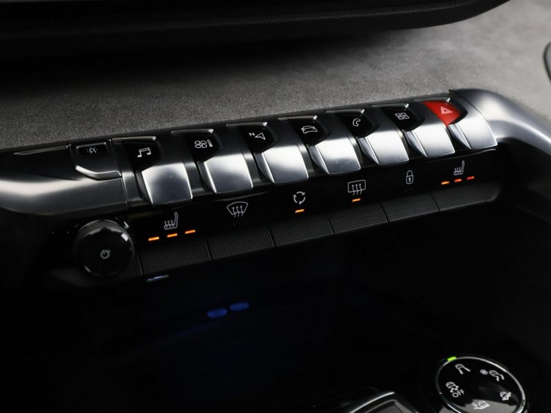 Peugeot 3008 GT-Line automat 180KM skóra panorama navi PDC-kamera grzane fotele ACC II (2016-)