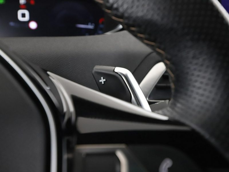 Peugeot 3008 GT-Line automat 180KM skóra panorama navi PDC-kamera grzane fotele ACC II (2016-)