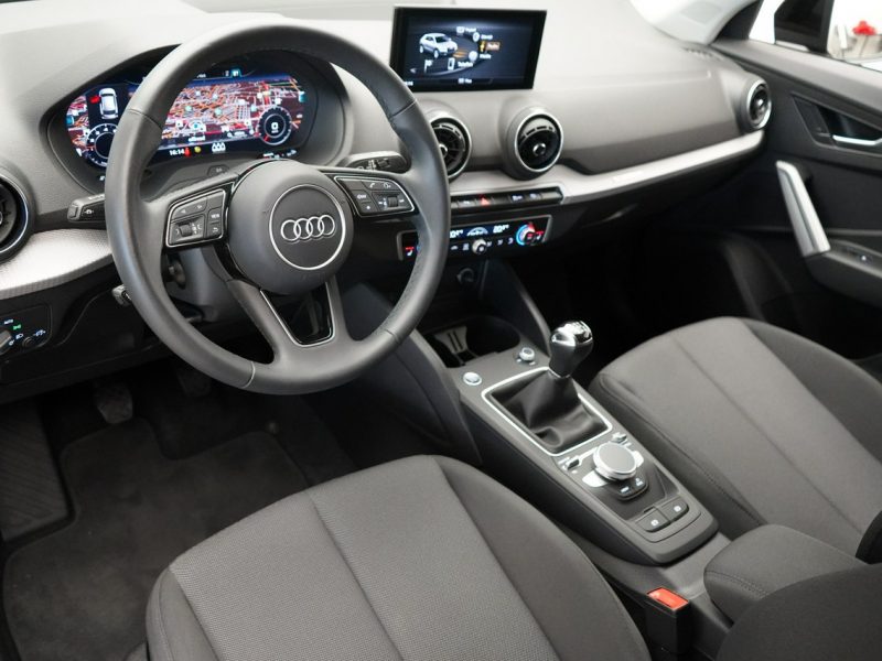 Audi Q2 35TFSI Manual 150KM Smartphone interface Kamera Elektr.klapa bagażnika