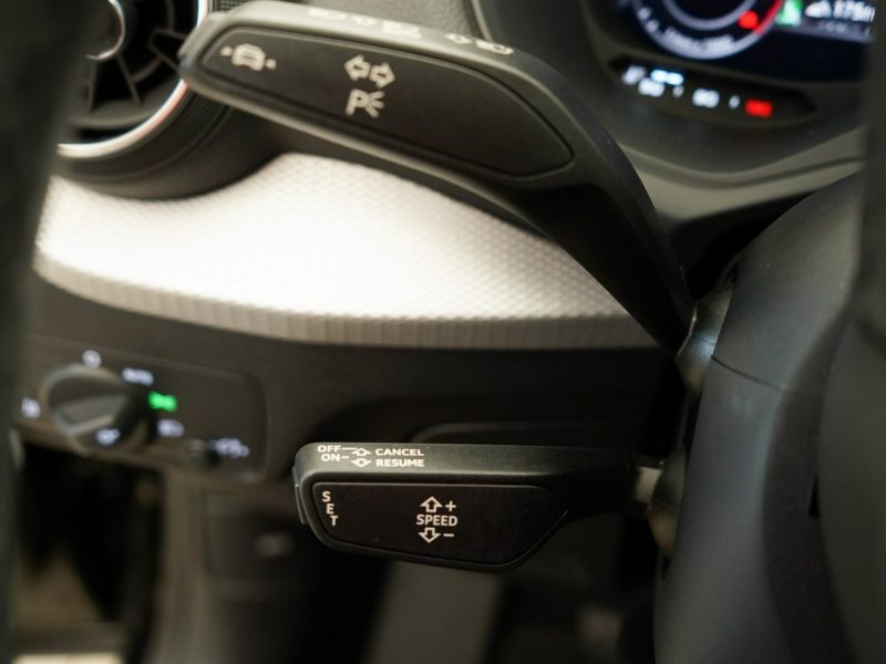 Audi Q2 35TFSI Manual 150KM Smartphone interface Kamera Elektr.klapa bagażnika