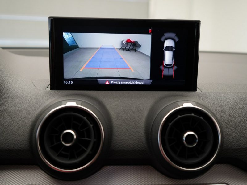 Audi Q2 35TFSI Manual 150KM Smartphone interface Kamera Elektr.klapa bagażnika