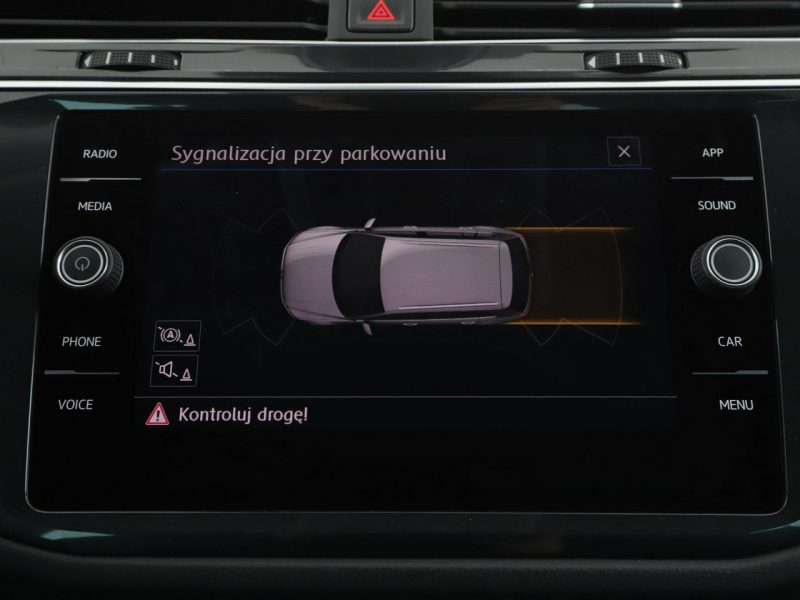 Volkswagen Tiguan 4x4 DSG LED klima auto czujniki parkowania grzane fotele i kanapa II (2016-2024)