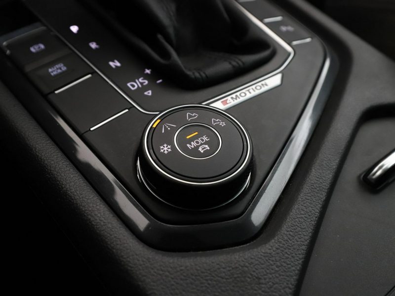 Volkswagen Tiguan 4x4 DSG LED klima auto czujniki parkowania grzane fotele i kanapa II (2016-2024)