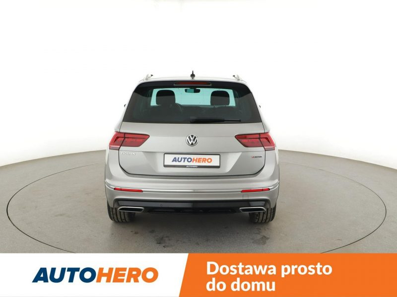 Volkswagen Tiguan 4x4 DSG LED klima auto czujniki parkowania grzane fotele i kanapa II (2016-2024)