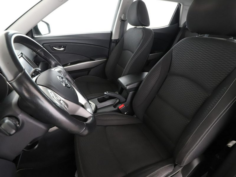 SsangYong Tivoli automat grzane fotele hak kamera tempomat Bluetooth klima-auto