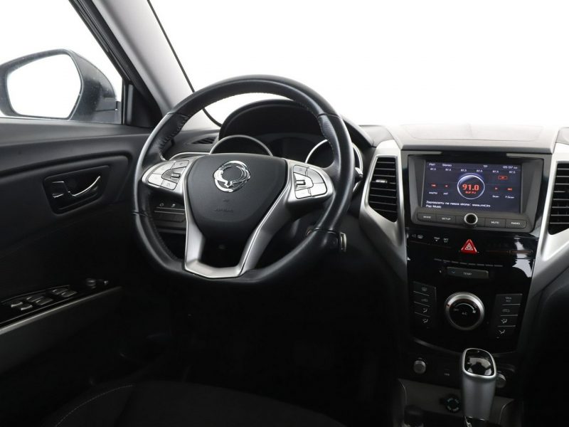 SsangYong Tivoli automat grzane fotele hak kamera tempomat Bluetooth klima-auto