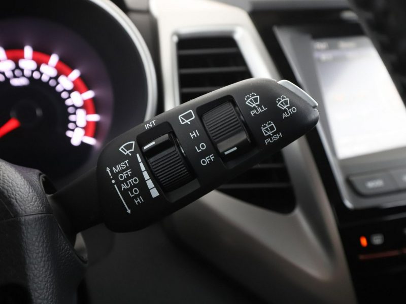 SsangYong Tivoli automat grzane fotele hak kamera tempomat Bluetooth klima-auto