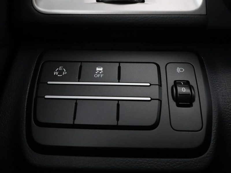 SsangYong Tivoli automat grzane fotele hak kamera tempomat Bluetooth klima-auto