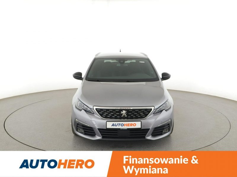 Peugeot 308 automat full LED skóra/alcantara klima auto kamera i czujniki park T9 (2014-2021)