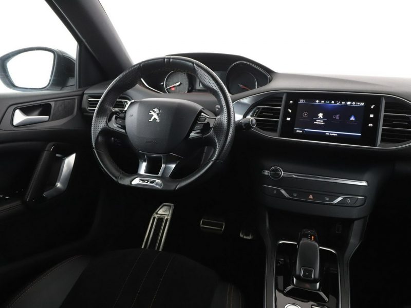 Peugeot 308 automat full LED skóra/alcantara klima auto kamera i czujniki park T9 (2014-2021)