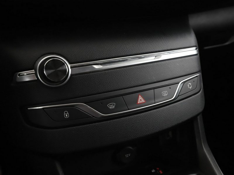 Peugeot 308 automat full LED skóra/alcantara klima auto kamera i czujniki park T9 (2014-2021)
