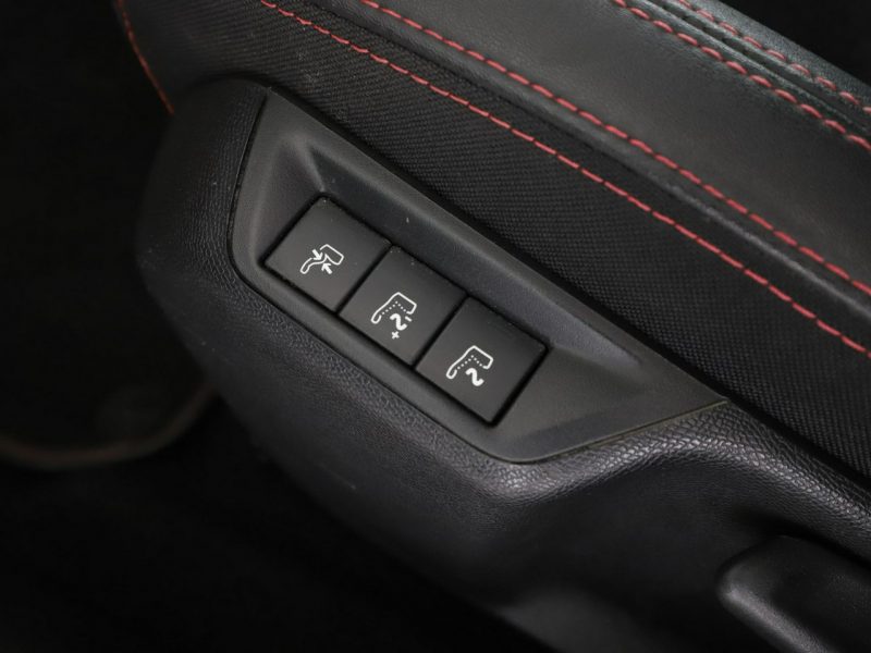 Peugeot 308 automat full LED skóra/alcantara klima auto kamera i czujniki park T9 (2014-2021)