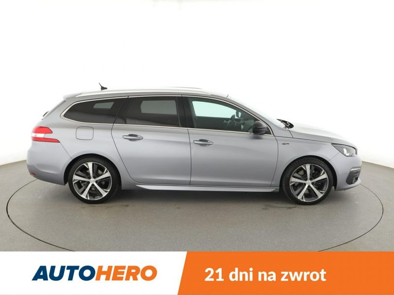 Peugeot 308 automat full LED skóra/alcantara klima auto kamera i czujniki park T9 (2014-2021)