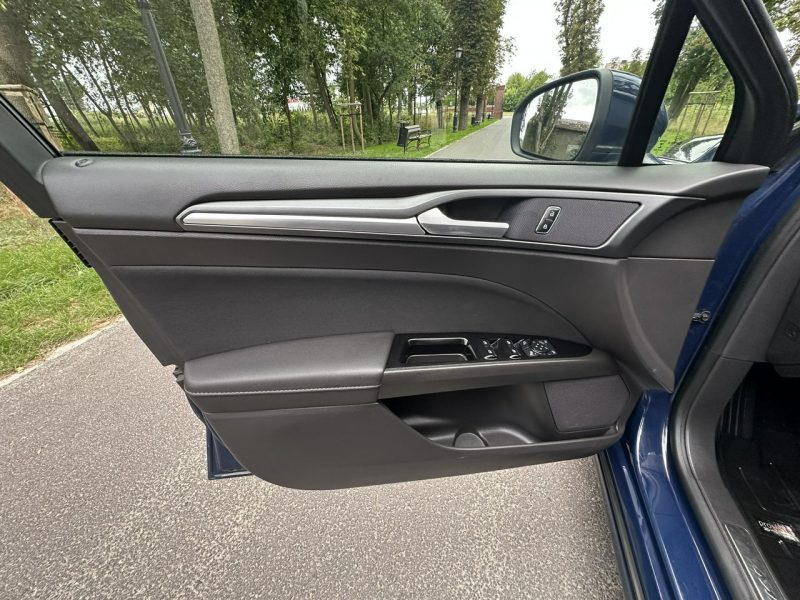 Ford Mondeo MK5 2.0 TDCI 180 Koni Titanium Led Navi PowerShift Salon Polska Alu 17 Mk5 (2014-)