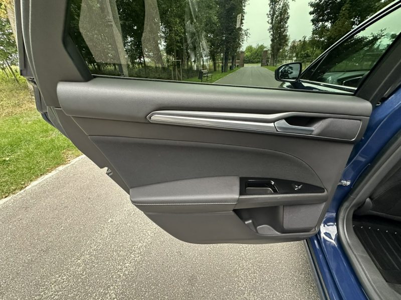 Ford Mondeo MK5 2.0 TDCI 180 Koni Titanium Led Navi PowerShift Salon Polska Alu 17 Mk5 (2014-)