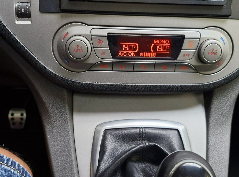Ford Kuga 2011/2012 Roczna Gwarancja I (2008-2012)