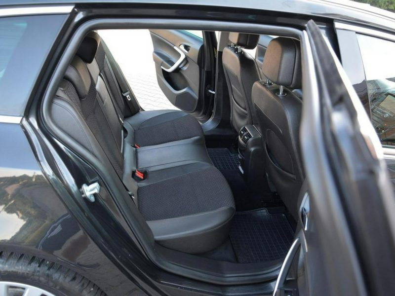 Opel Insignia 1.6T(170KM) Bi-xenon Navi Parktr. Kamera BLIS Virtual El.klapa Alu18 A (2008-2017)