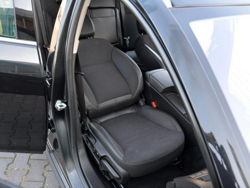 Opel Insignia 1.6T(170KM) Bi-xenon Navi Parktr. Kamera BLIS Virtual El.klapa Alu18 A (2008-2017)