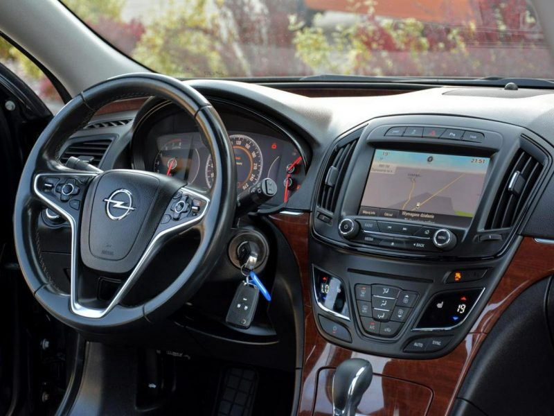 Opel Insignia 1.6T(170KM) Bi-xenon Navi Parktr. Kamera BLIS Virtual El.klapa Alu18 A (2008-2017)