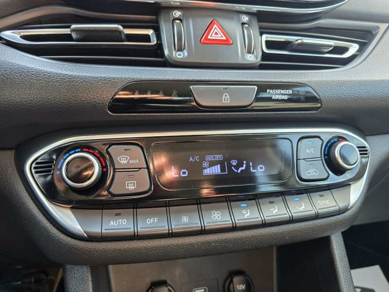 Hyundai i30 SMART 1.5 DPI Benzyna 110KM Salon Polska Serwis ASO GWARANCJA FV 23% III (2017-)