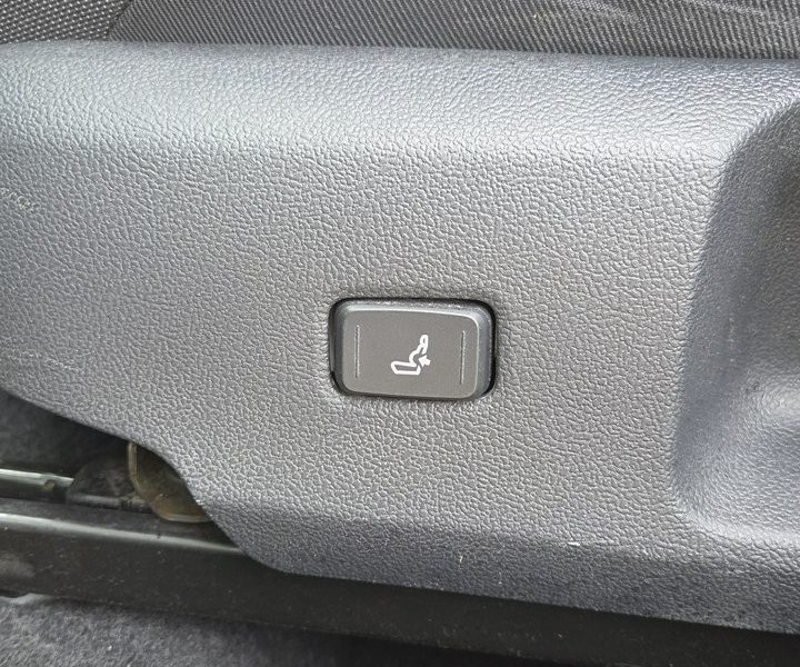 Toyota Corolla 2.0HSD 184KM Full Led El. klapa Hand free Grzane fotele!!! E21 (2019-)