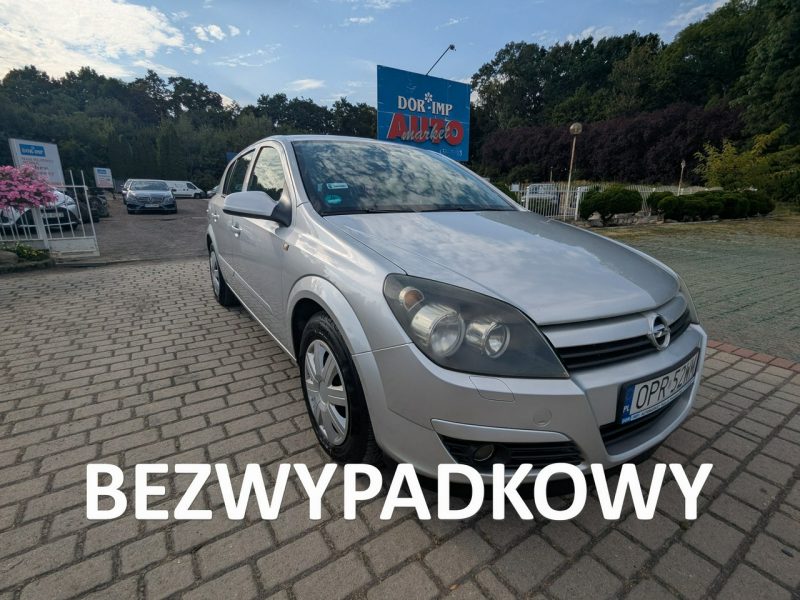 Opel Astra 1.4 benzyna moc90 KM/bezwypadkowy/zarejestrowany H (2004-2014)