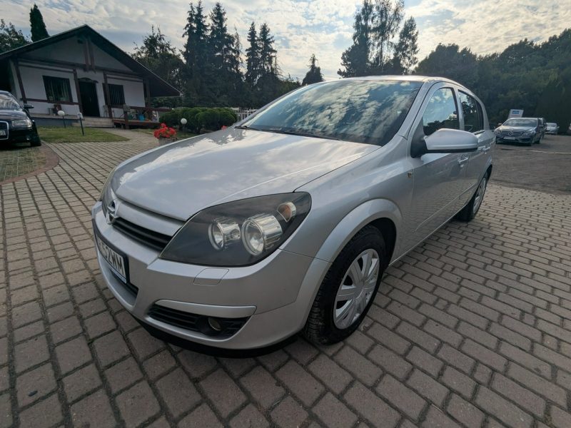 Opel Astra 1.4 benzyna moc90 KM/bezwypadkowy/zarejestrowany H (2004-2014)
