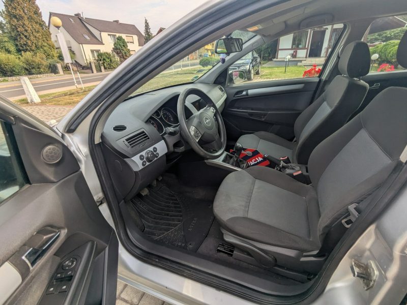 Opel Astra 1.4 benzyna moc90 KM/bezwypadkowy/zarejestrowany H (2004-2014)