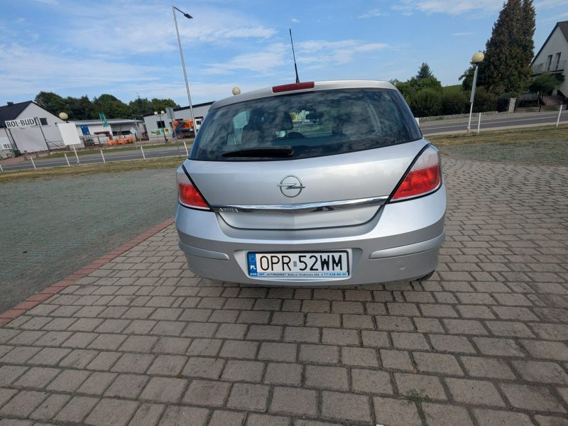 Opel Astra 1.4 benzyna moc90 KM/bezwypadkowy/zarejestrowany H (2004-2014)