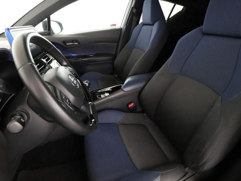 Toyota C-HR navi klima auto kamera cofania grzane fotele