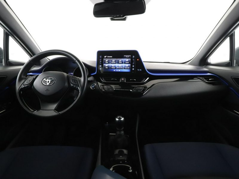 Toyota C-HR navi klima auto kamera cofania grzane fotele