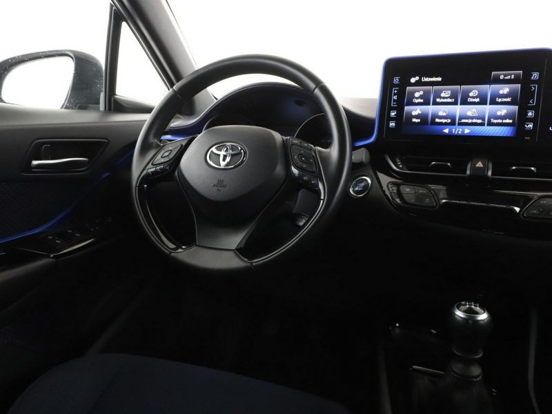 Toyota C-HR navi klima auto kamera cofania grzane fotele