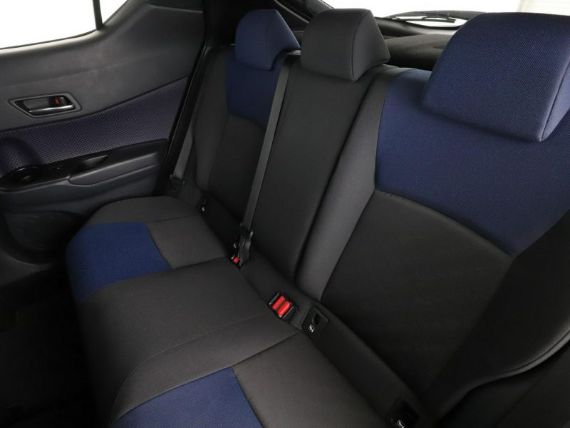 Toyota C-HR navi klima auto kamera cofania grzane fotele