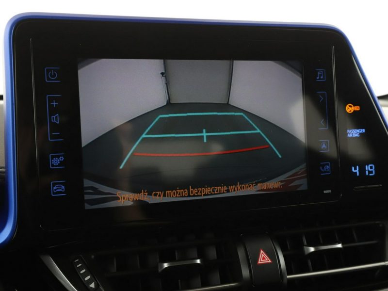 Toyota C-HR navi klima auto kamera cofania grzane fotele