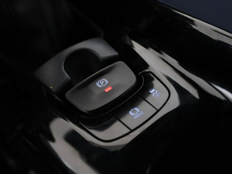 Toyota C-HR navi klima auto kamera cofania grzane fotele