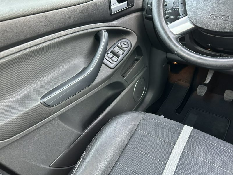 Ford Kuga TITANIUM 4x4 I (2008-2012)