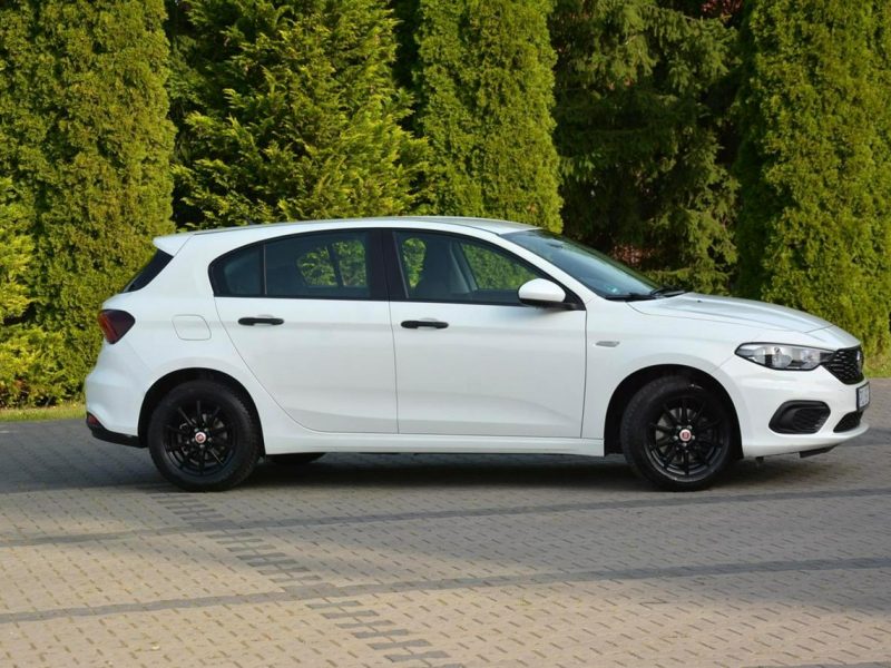 Fiat Tipo 1.4 16V(95km) 69 tys. km. Przebiegu Parktronic Jak nowy Alu Nowe Opony II (2016-)
