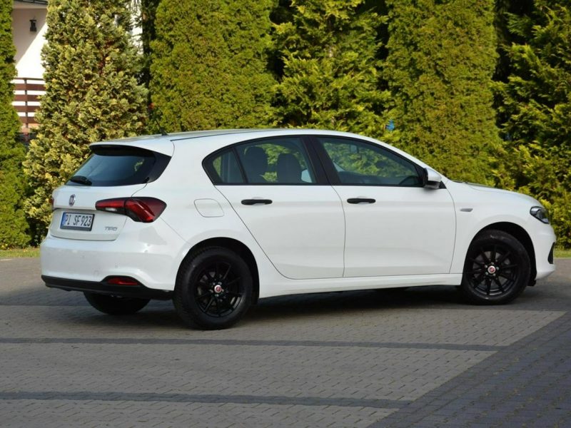 Fiat Tipo 1.4 16V(95km) 69 tys. km. Przebiegu Parktronic Jak nowy Alu Nowe Opony II (2016-)