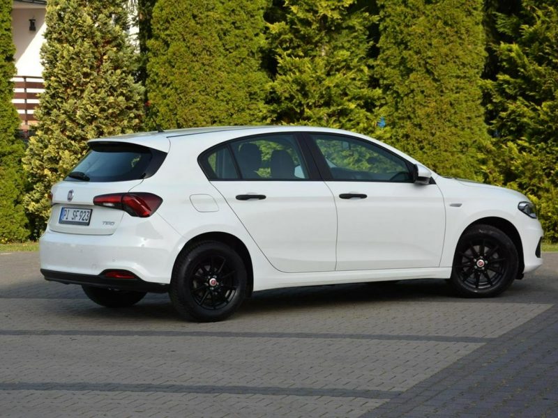 Fiat Tipo 1.4 16V(95km) 69 tys. km. Przebiegu Parktronic Jak nowy Alu Nowe Opony II (2016-)