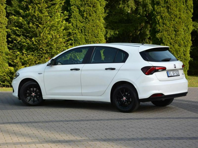 Fiat Tipo 1.4 16V(95km) 69 tys. km. Przebiegu Parktronic Jak nowy Alu Nowe Opony II (2016-)