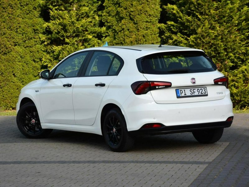 Fiat Tipo 1.4 16V(95km) 69 tys. km. Przebiegu Parktronic Jak nowy Alu Nowe Opony II (2016-)